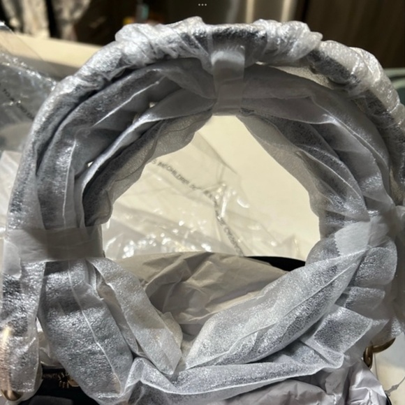 NWT Coach Small Town Bucket Bag Black/Oxblood Gold Hardware Still in Packaging - Picture 7 of 15